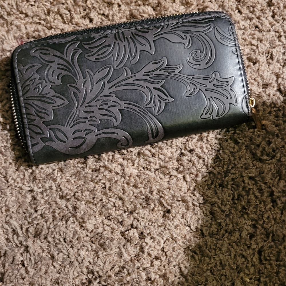Wallet - Picture 2 of 2